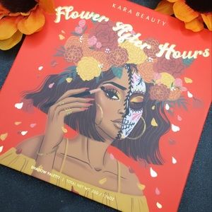 25 eyeshadow palette, shades include matte and shimmers.